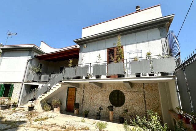 Villa indipendente in via Francesco Baracca, 174 (Palermo)